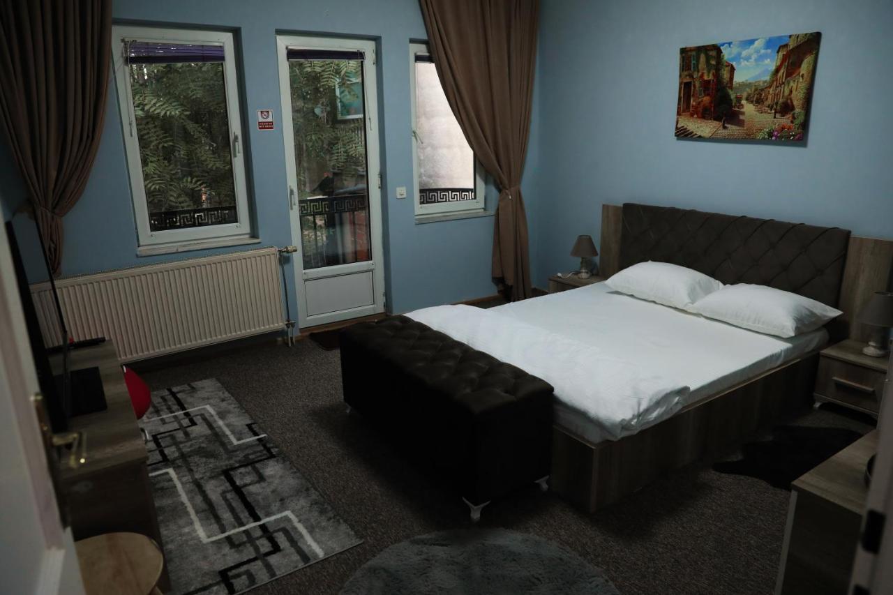 City Park Hostel 프리슈티나 외부 사진